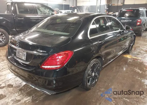 2015 Mercedes-Benz C-Class C 300 из США, поврежденный, VIN 55SWF4KB1FU005571